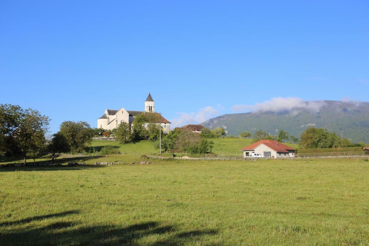 Chambres D'Hotes Des Deux Lacs Ceyzerieu エクステリア 写真