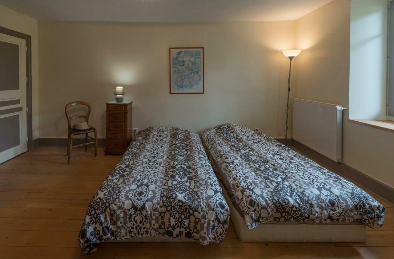 Chambres D'Hotes Des Deux Lacs Ceyzerieu エクステリア 写真